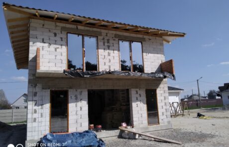 Приватний будинок REHAU 70 золотий дуб 2